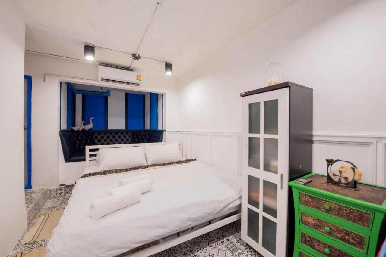 Elixir Hostel Bangkok Exterior photo